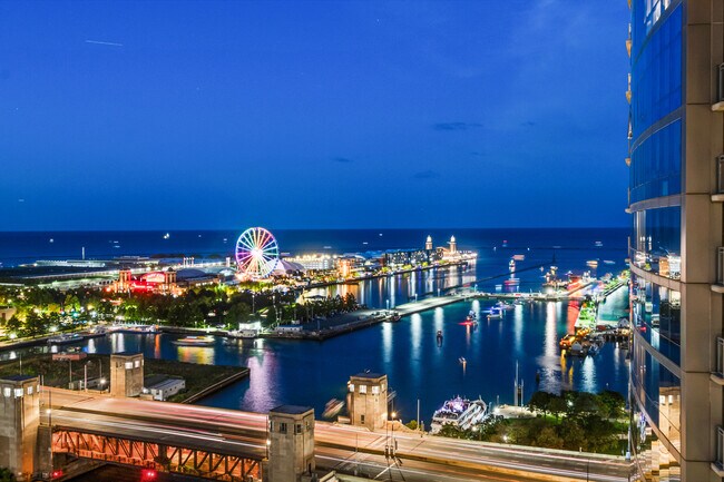 Building Photo - 420 E Waterside Dr