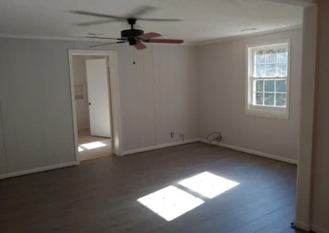 Building Photo - 2185 Foxfire Rd