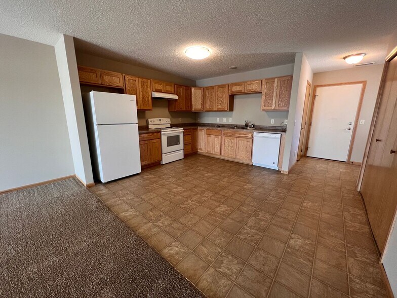 Building Photo - 1563 Gunston Dr