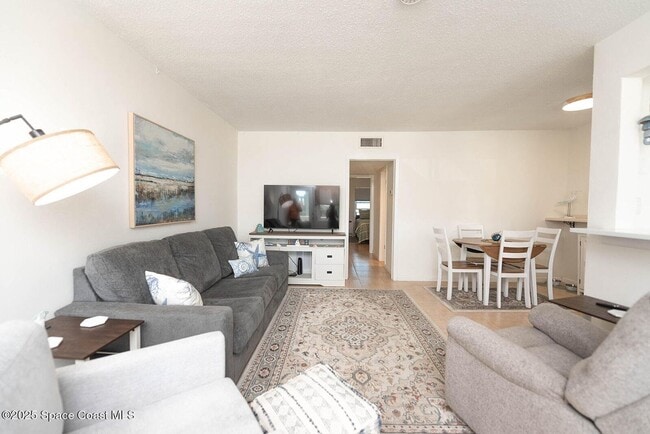 Building Photo - Furnished and Available April 6th 2026