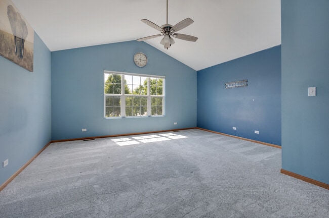 Building Photo - 1829 Golden Gate Ln