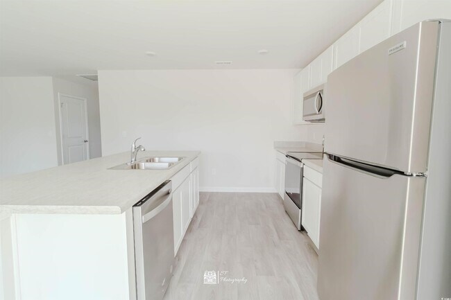 Building Photo - 286 Jeff Waters Cir
