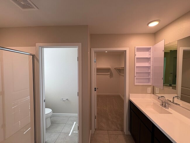 Building Photo - 3354 S 180th Ln