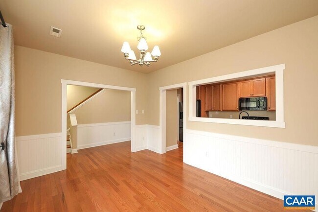 Building Photo - 328 Marquette Ct