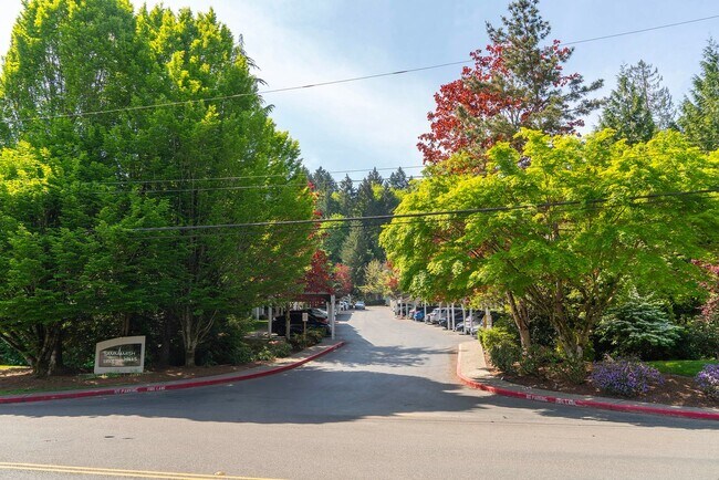 Building Photo - 3Bd/2Ba Issaquah Condo