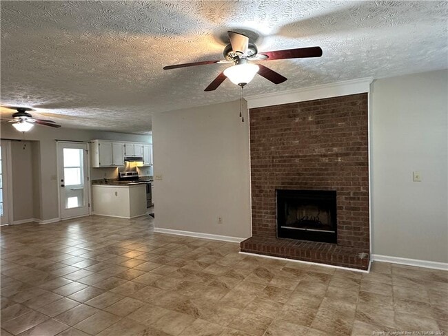 Building Photo - 6413 Brookshire St