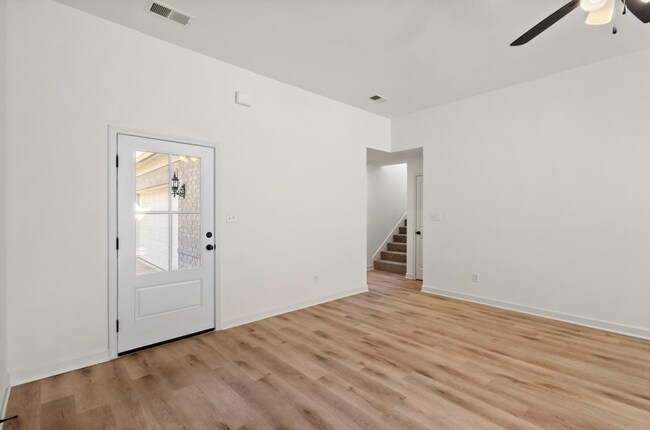 Building Photo - 6275 Clover Ct