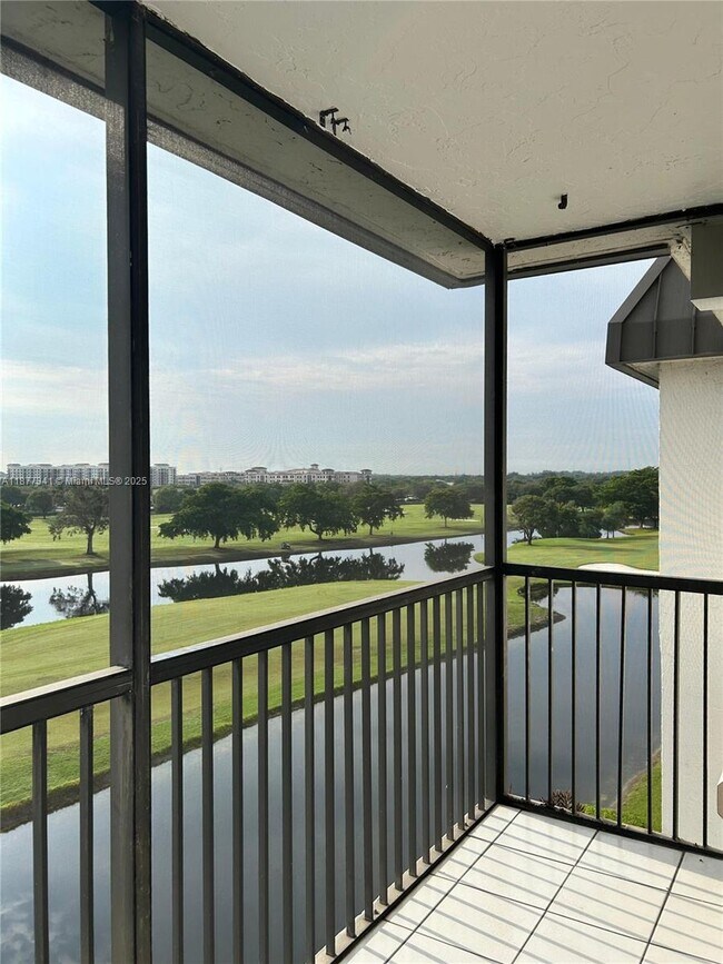 Building Photo - 3100 W Rolling Hills Cir