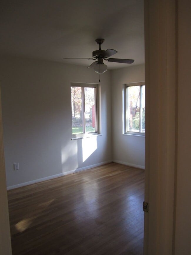 Building Photo - 5712 2nd St S