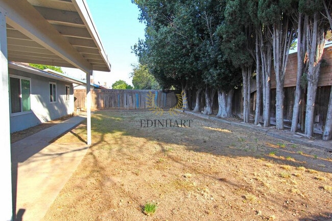 Building Photo - 5276 E Inyo St