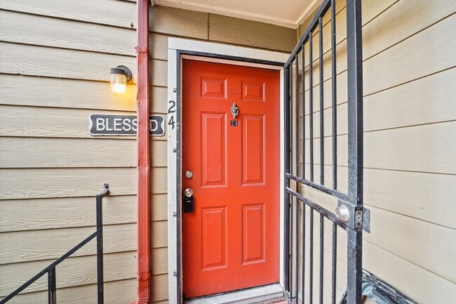 Primary Photo - 12955 Woodforest Blvd