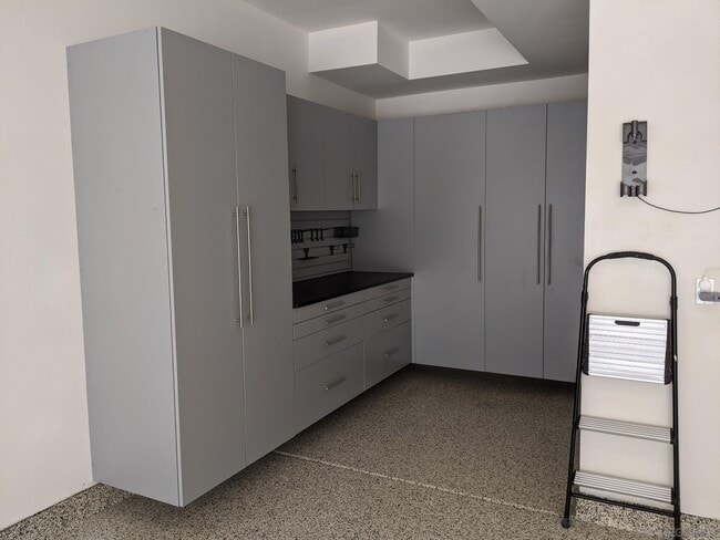 Building Photo - 16045 Veridian Cir