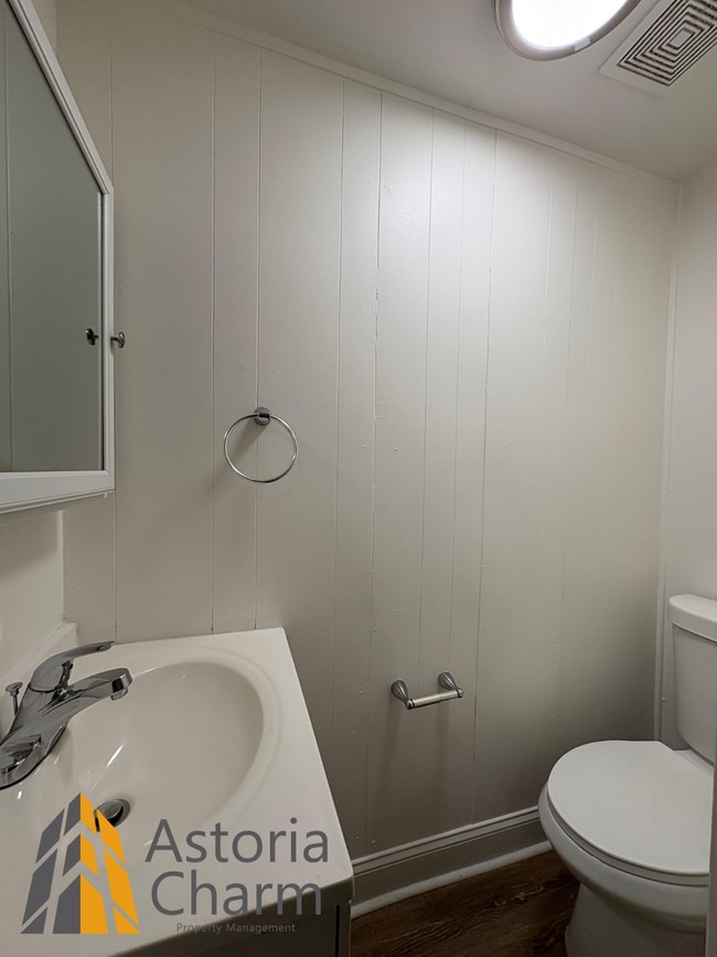 Building Photo - Updated 3 BR Home with Spacious Yard & Pre...