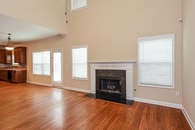 Building Photo - 738 Austin Creek Dr