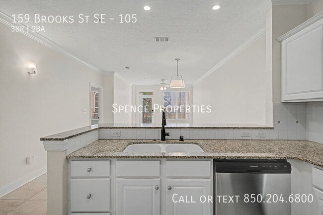 Building Photo - 159 Brooks St SE