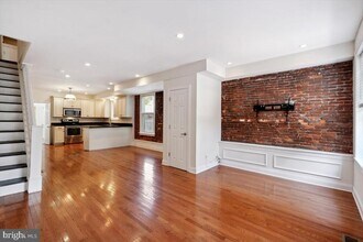 Building Photo - 220 S Matlack St