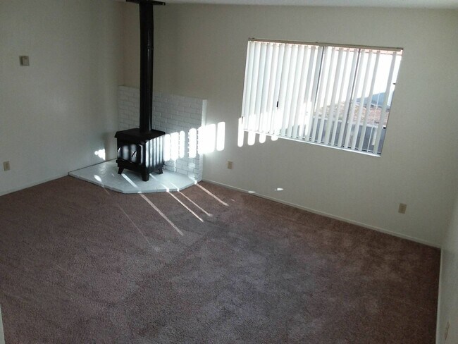 Building Photo - 3215 1175 Ramona, #A C