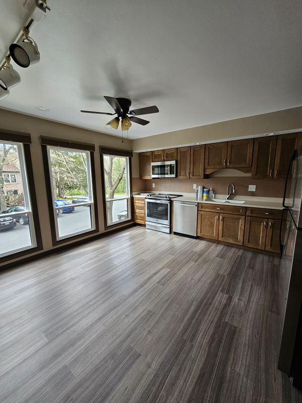 Building Photo - 65 Winged Foot Dr