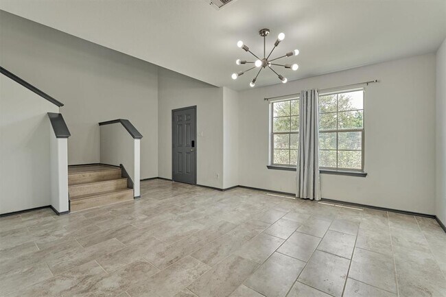 Building Photo - 2211 Treasure Mountain Dr