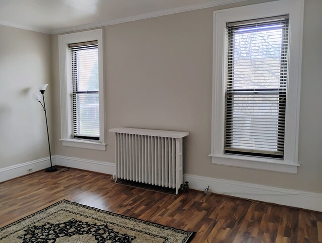 Building Photo - 903 Ridge Rd