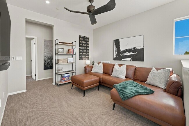 Building Photo - 51780 Ponderosa Dr.