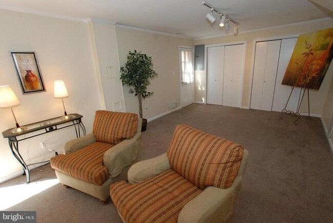 Building Photo - 6042 Haverhill Ct