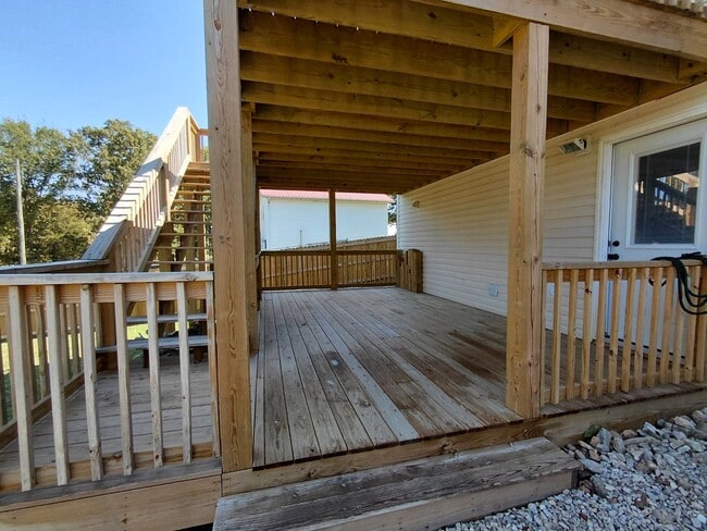Building Photo - Fenced home close to post