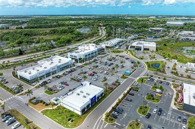 Building Photo - 8143 Miramar Way
