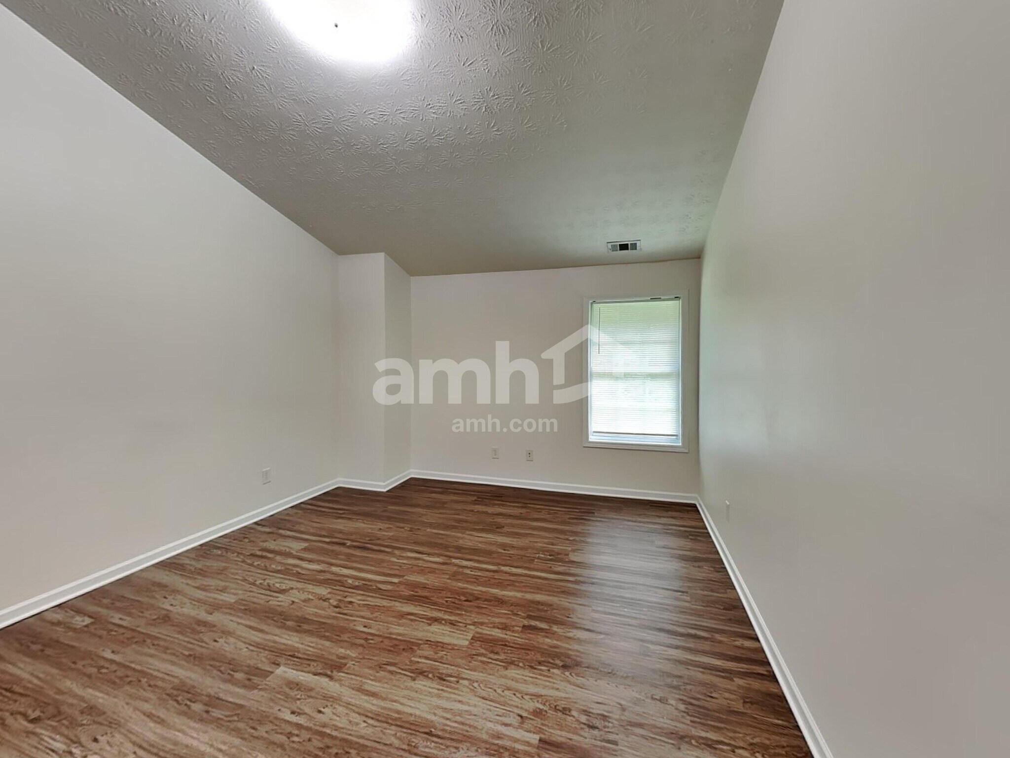 Building Photo - 659 Shadow Lakes Dr