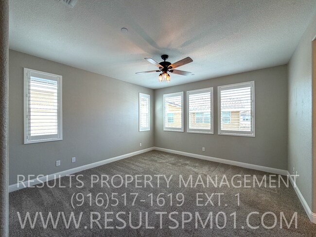 Building Photo - 1280 Goldenrod Way