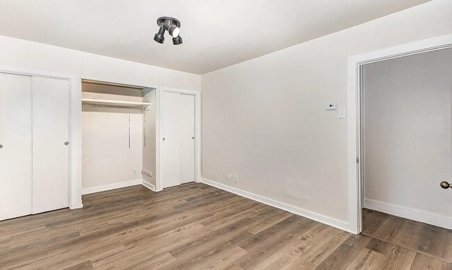 Building Photo - 536 Lansvale St