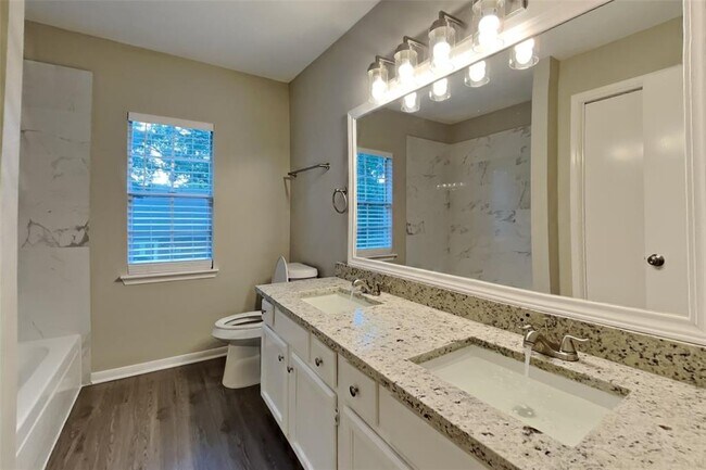 Building Photo - 1031 Cascade Creek Dr