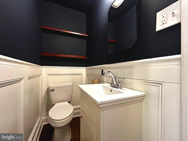 Building Photo - 33 Park Valley Ln