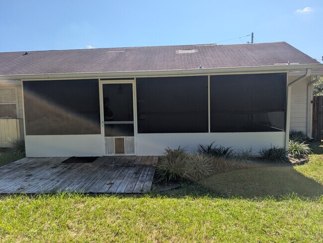Building Photo - 139 Haney Rd
