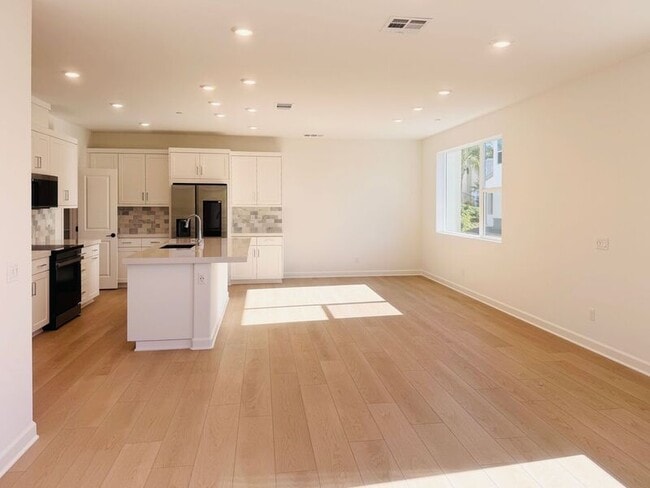 Building Photo - 12078 Aden Wy