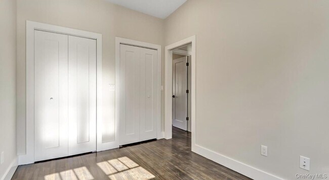 Building Photo - 67 Maple Ave