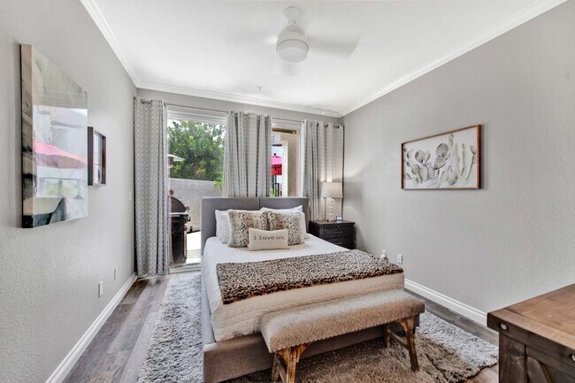 Building Photo - 13133 Le Parc