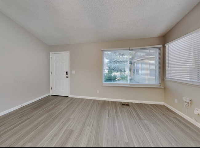 Primary Photo - 4107 S Lewiston Cir
