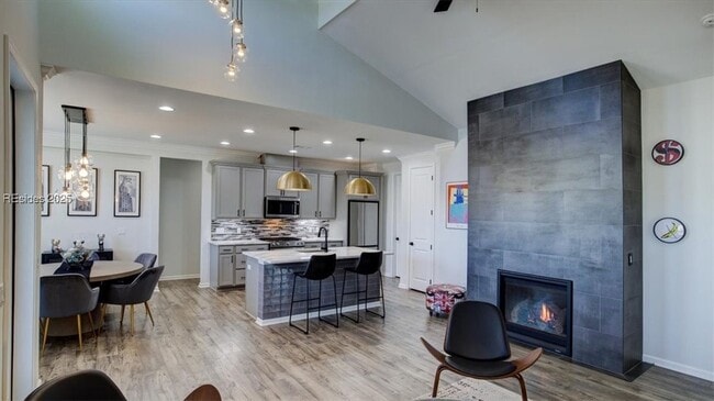 Building Photo - 1571 Shoreside Dr