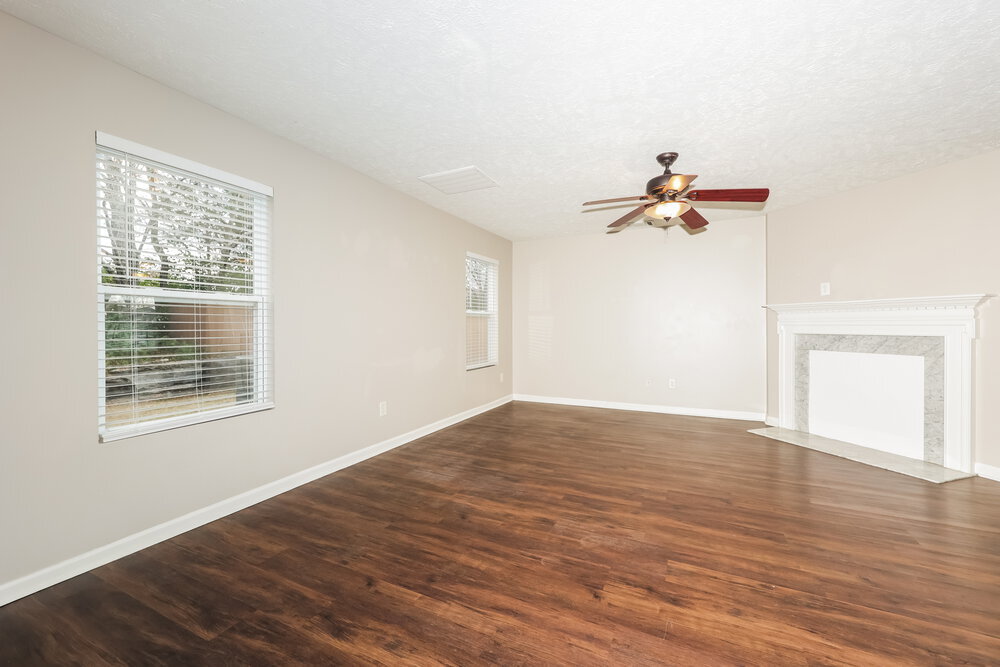 Building Photo - 608 Elderberry Way