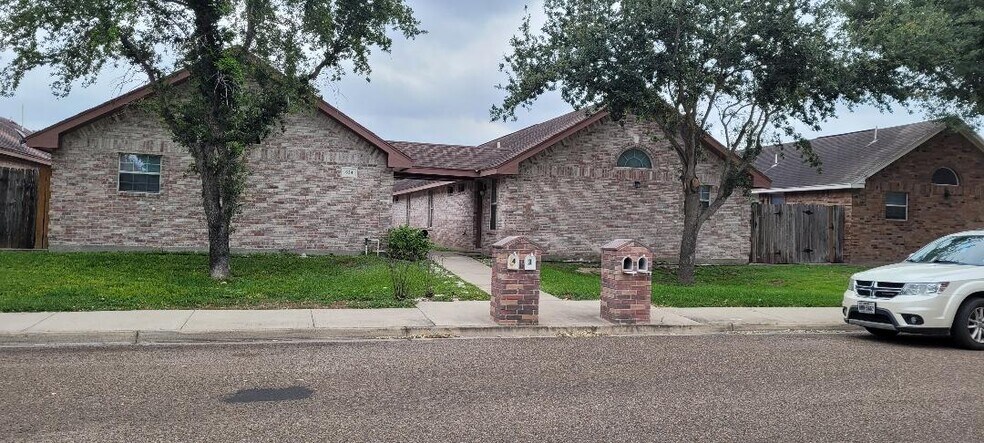 Primary Photo - 624 DFW Dr