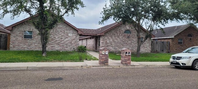 Building Photo - 624 DFW Dr