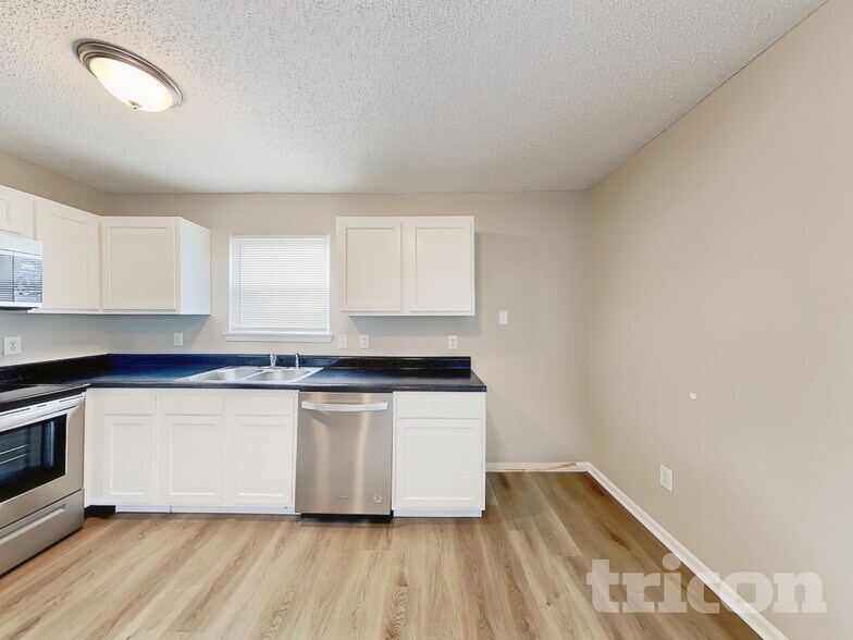 Building Photo - 1602 Cold Spring Dr