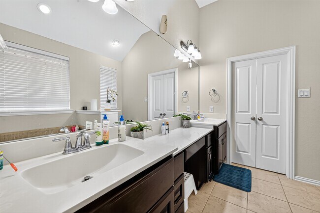 Building Photo - 18211 Kilmacolm Dr