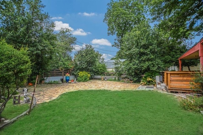 Building Photo - 1009 Alegria Rd