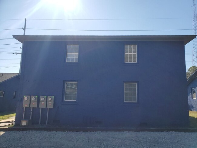 Building Photo - 2218 Murchison Rd