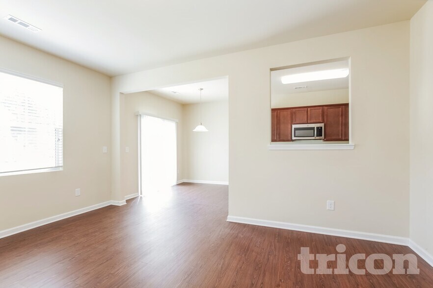 Building Photo - 2058 Aragon Lane