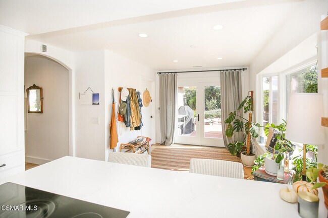 Building Photo - 947 Driftwood Cir