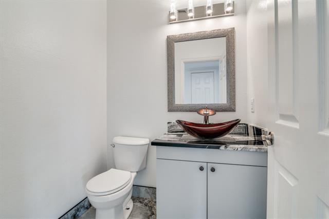 Building Photo - 2941 Clearmeadow Dr