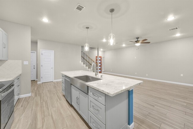 Building Photo - 10242 Bridgeland Ln